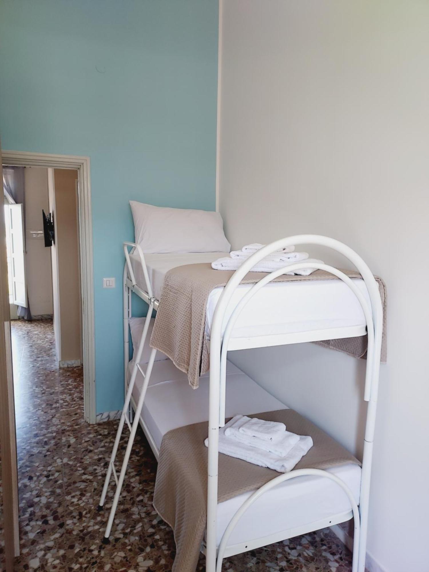 Villa Capitani Torre Canne Habitación foto